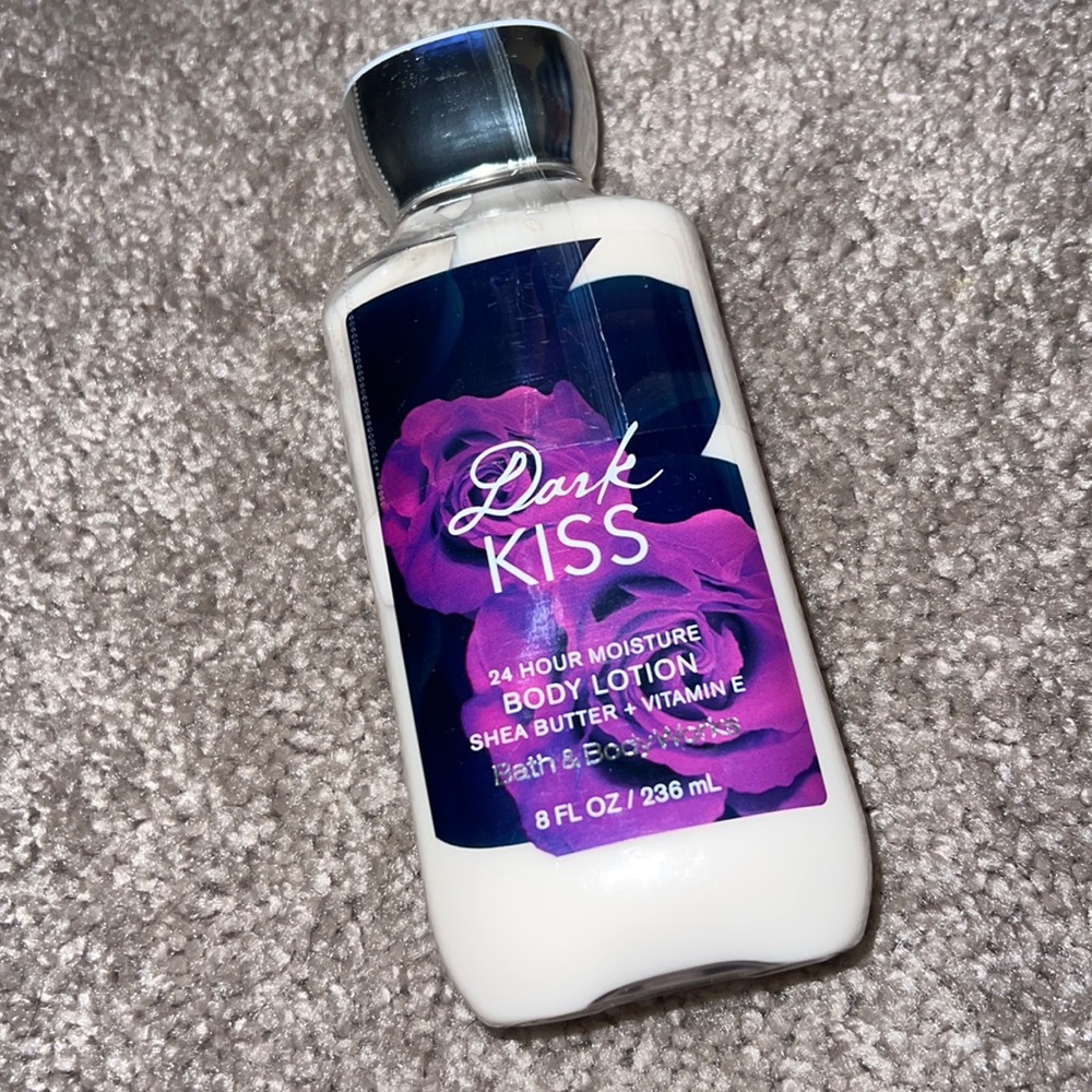 Dark kiss bath and body works